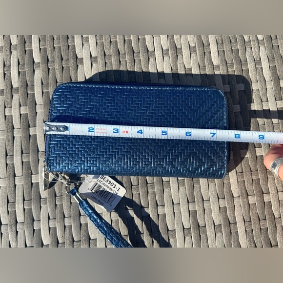 Nouveau Leather Women’s Wallet Royal Blue NWT!​​​ - Picture 8 of 10